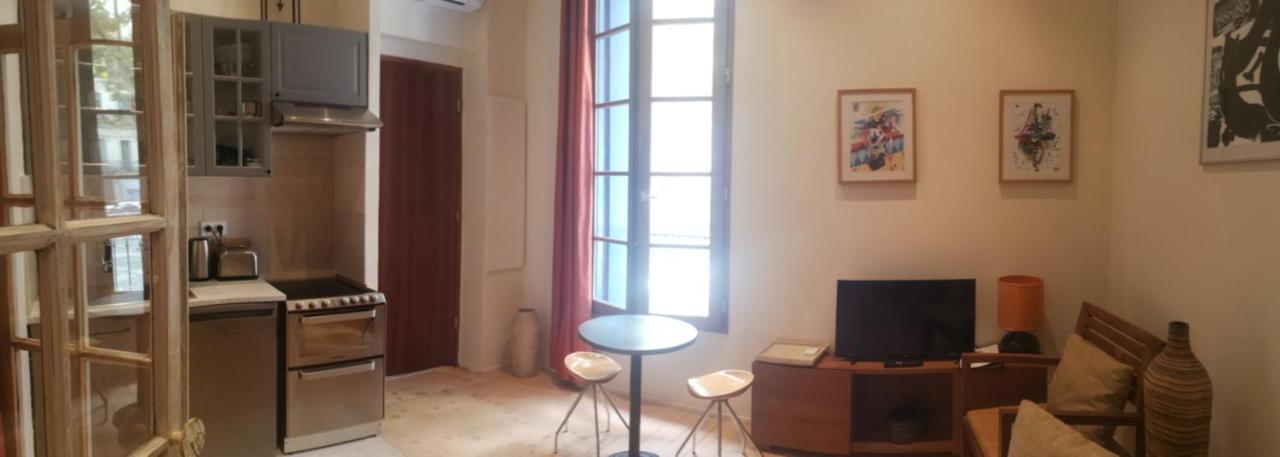 La Maison Verte Sete Bagian luar foto