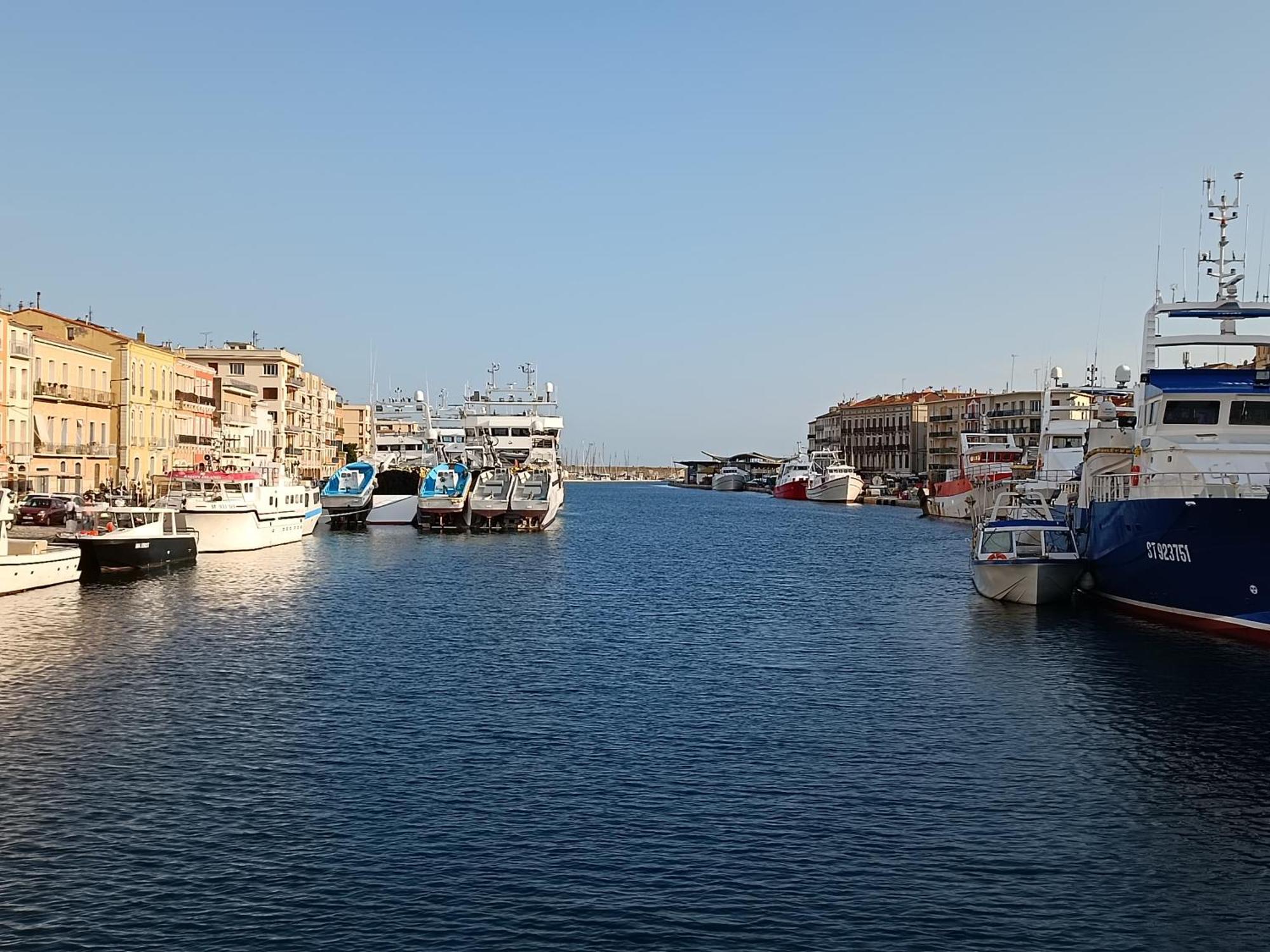 La Maison Verte Sete Bagian luar foto