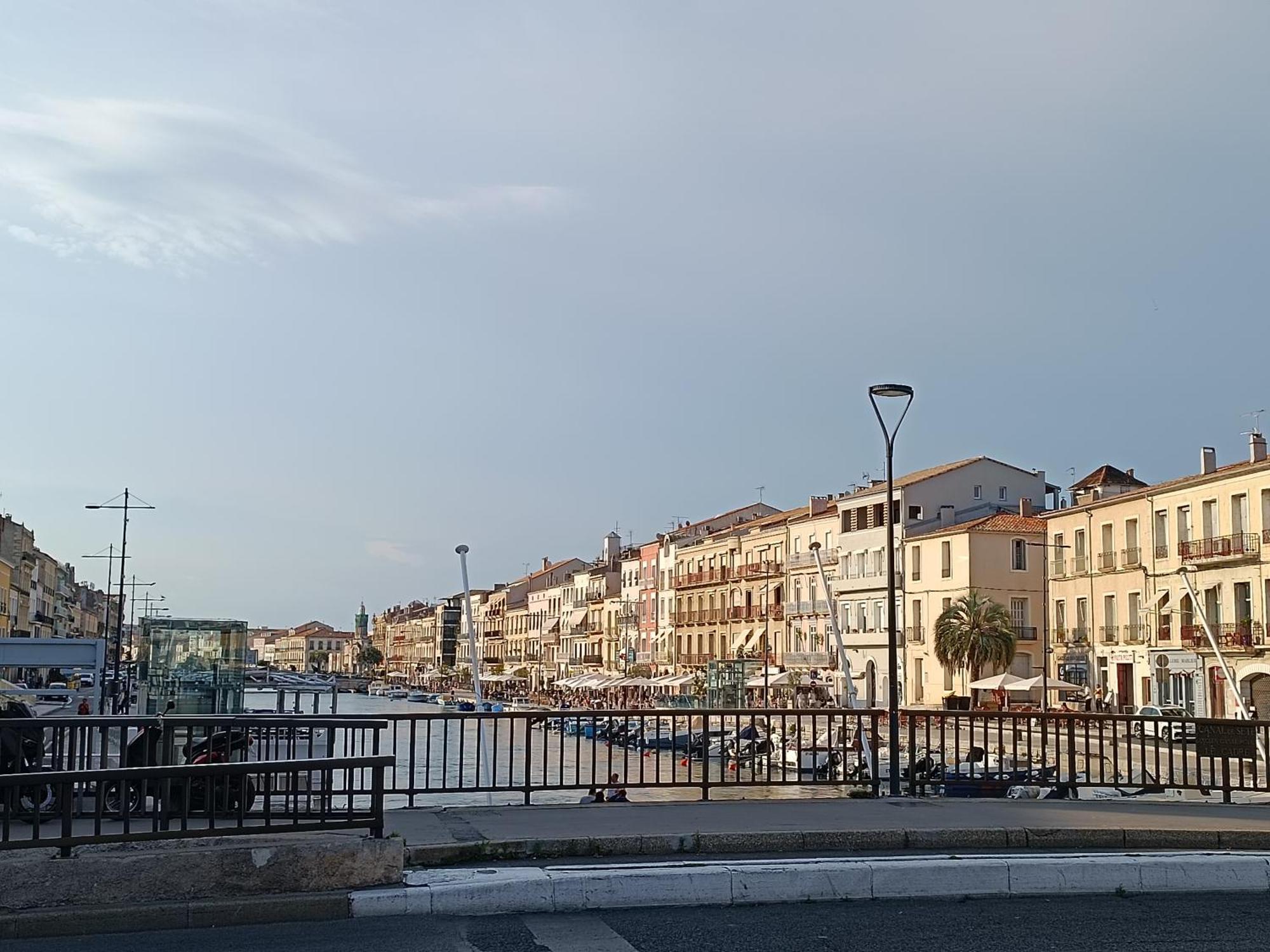 La Maison Verte Sete Bagian luar foto