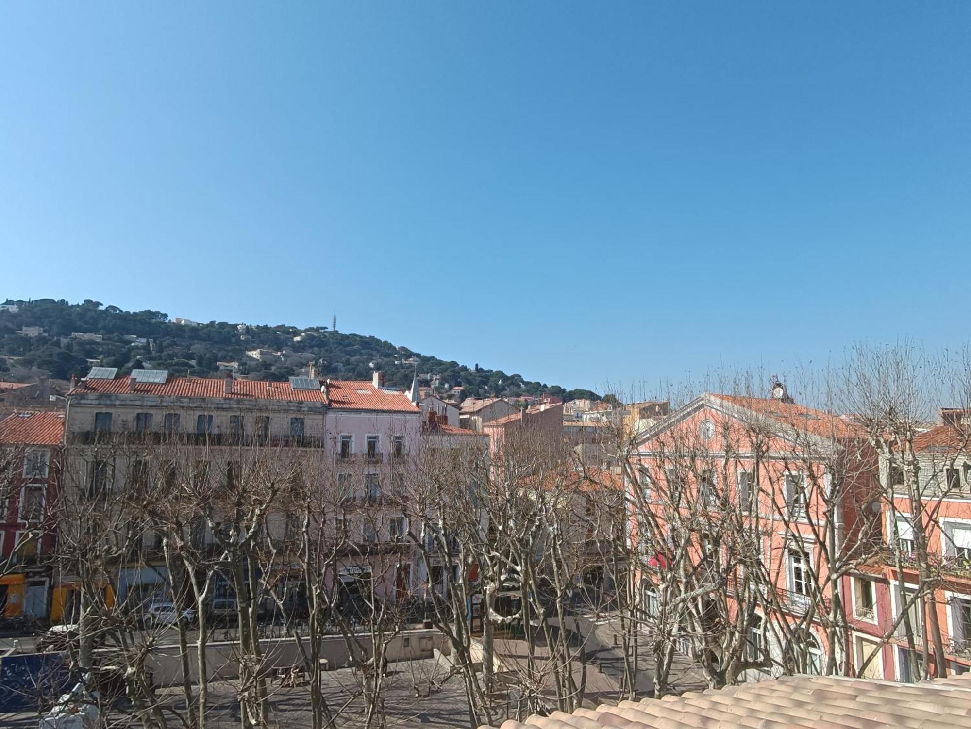 La Maison Verte Sete Bagian luar foto