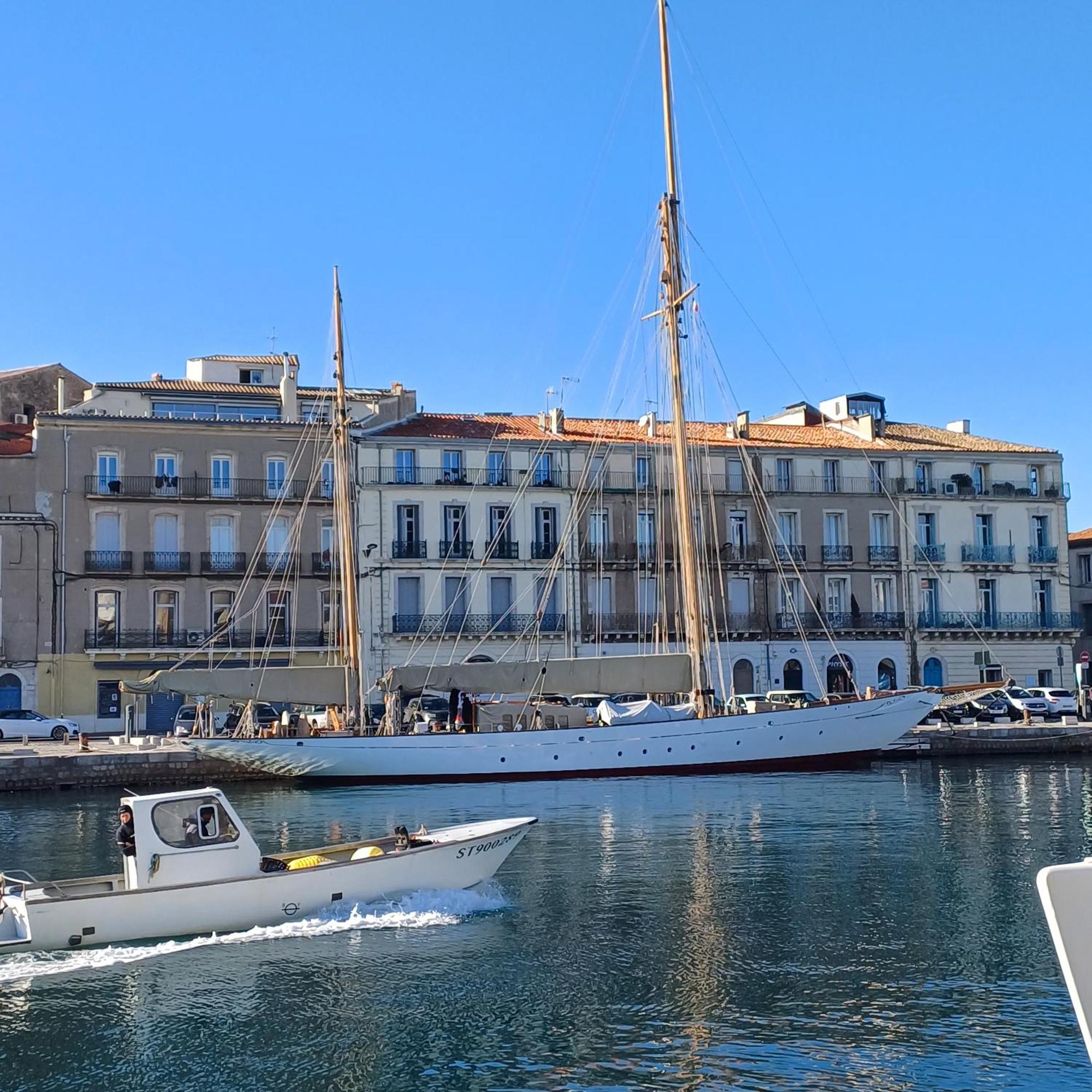 La Maison Verte Sete Bagian luar foto